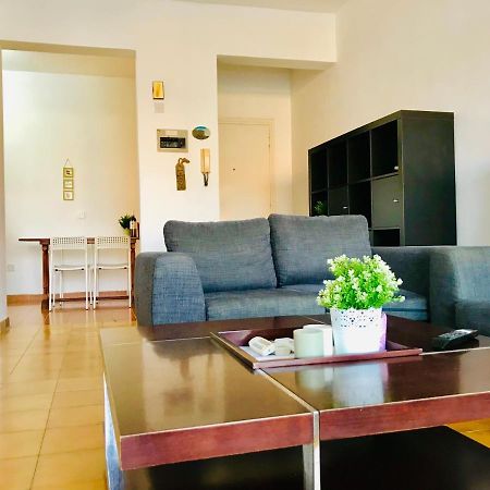 Tsimintia Apt 38 Hotell Larnaca Exteriör bild