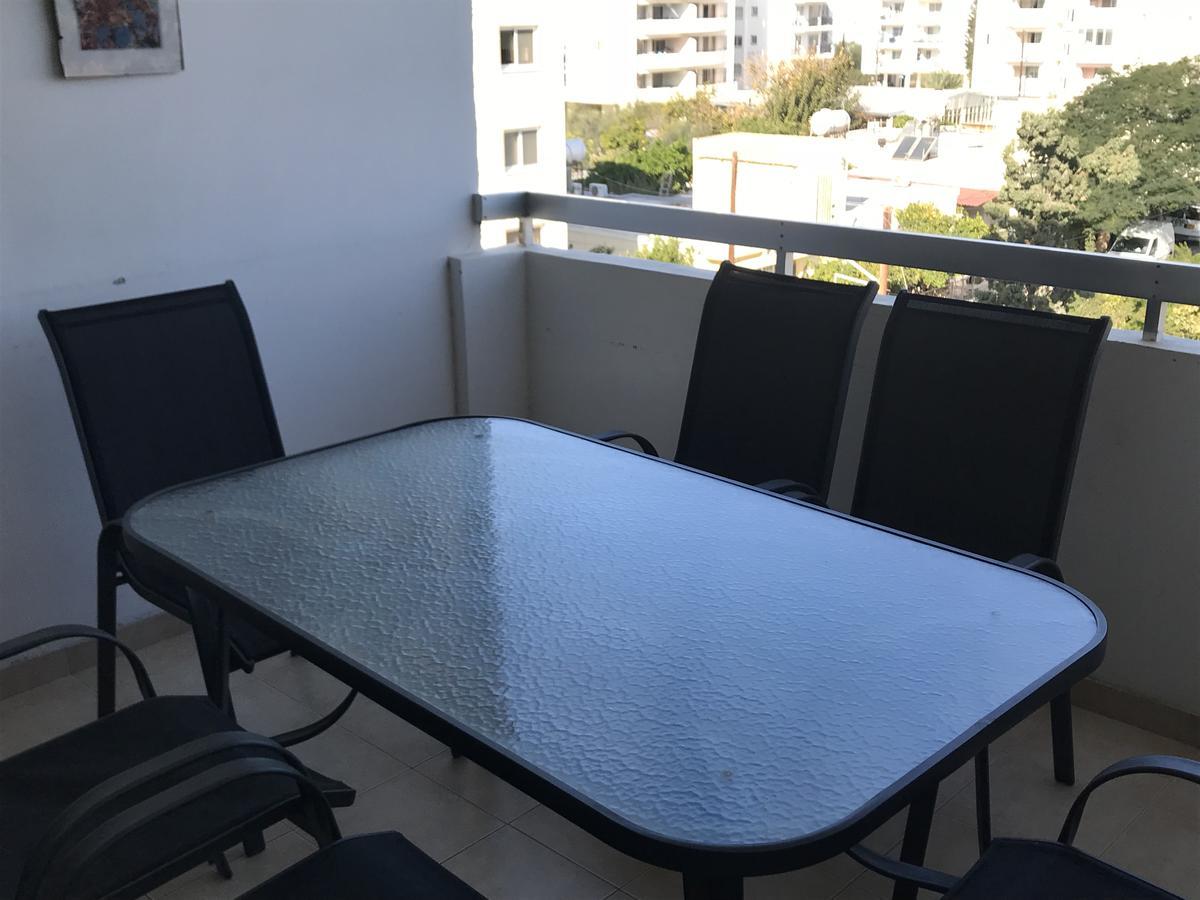 Tsimintia Apt 38 Hotell Larnaca Exteriör bild